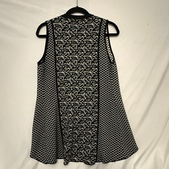 Belldini Black and Cream Patterned Long Open Knit Vest Cardigan Size Medium - Picture 4 of 9